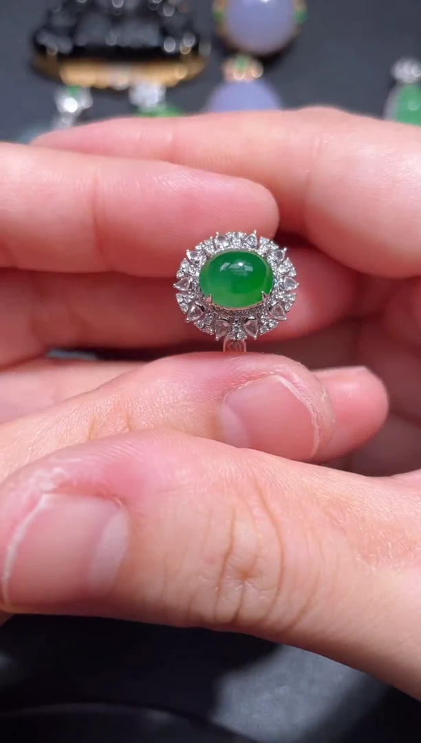 18K金镶嵌戒指翡翠糖*呀8.......