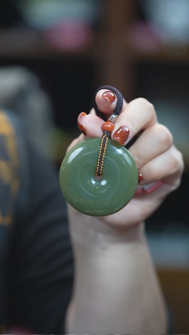 颈饰未镶嵌和田玉平安扣