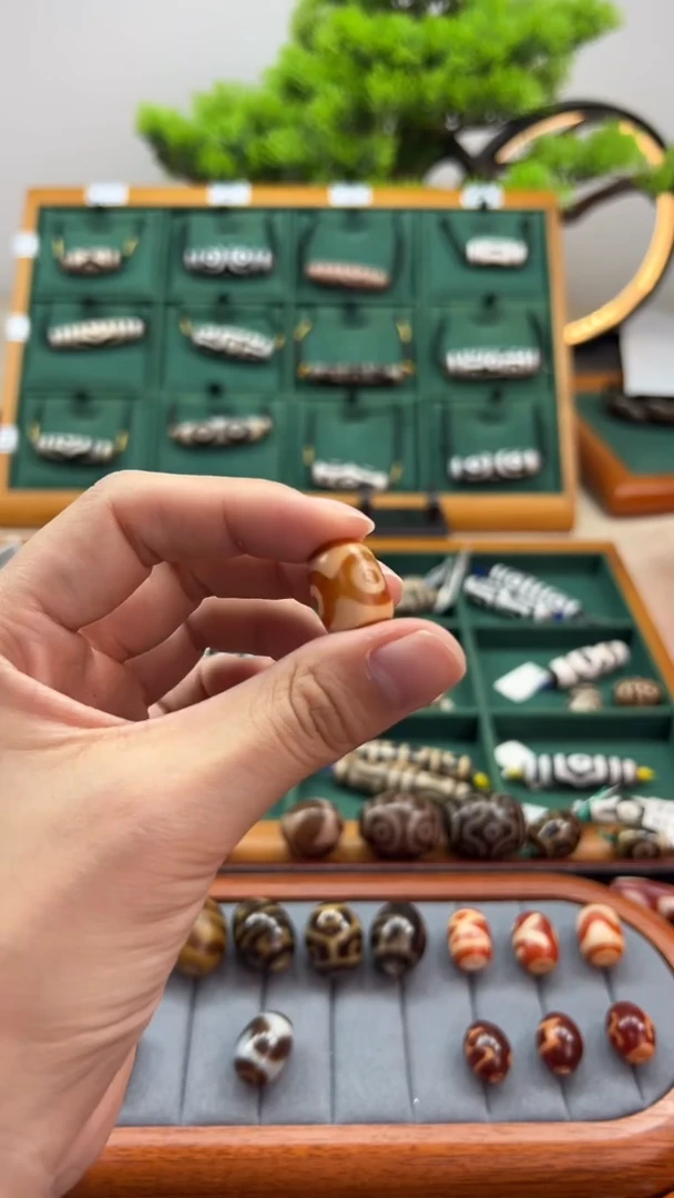 玛瑙/玉髓（覆膜）颈饰未镶嵌28.（微瑕随机发货)