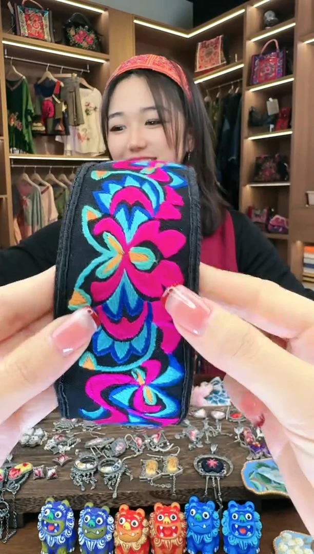 【闪购商品】织绣424黔东南苗族刺绣