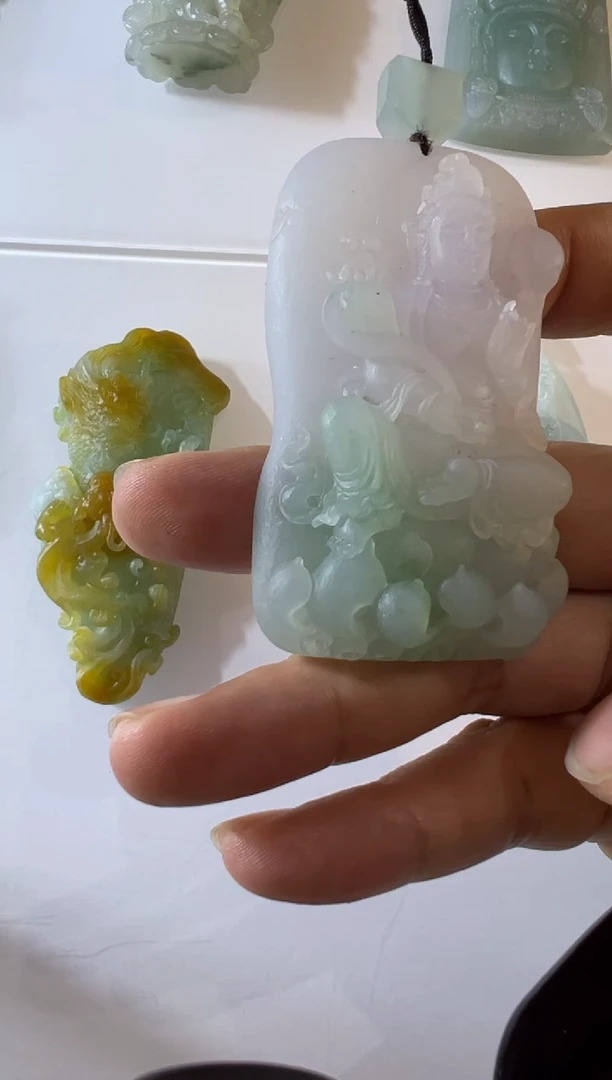 未镶嵌定制翡翠牌子