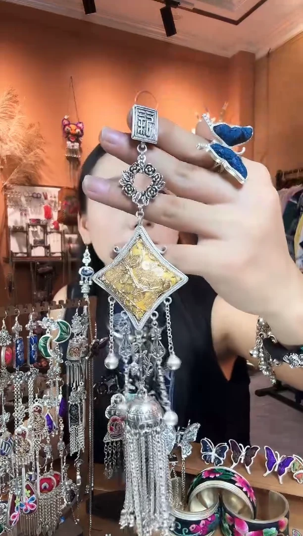 刺绣纯手工民族风压襟