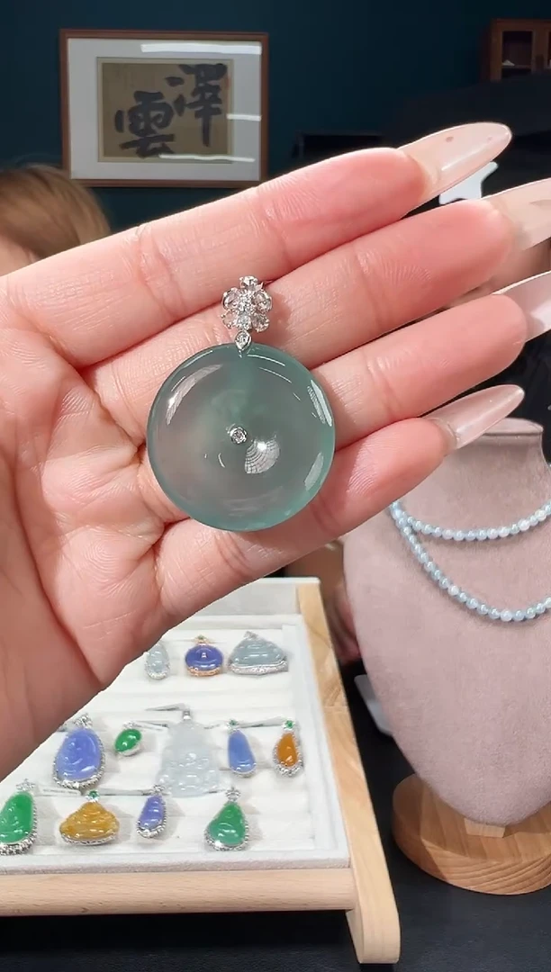 颈饰18K金镶嵌翡翠序号59