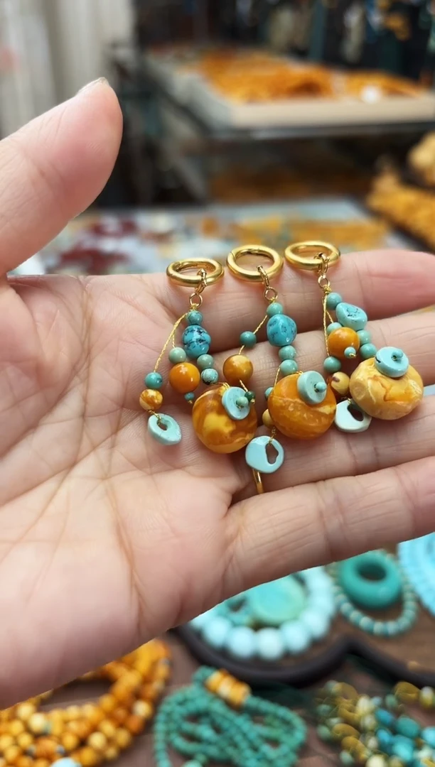 【闪购商品】琥珀裸石未镶嵌微瑕饼子滴流多样发其一