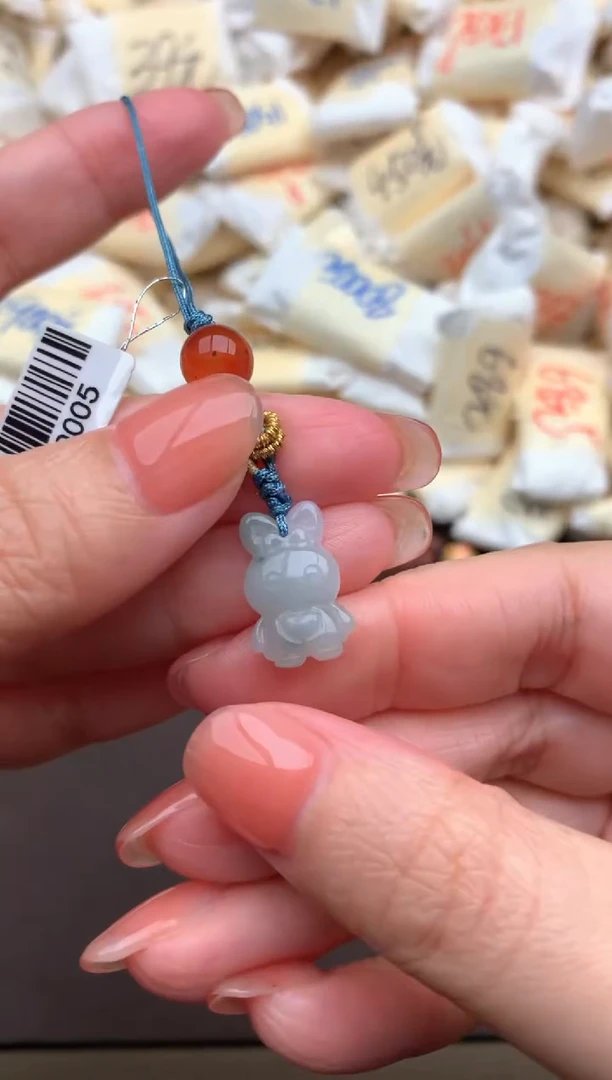 【闪购商品】翡翠挂件未镶嵌一