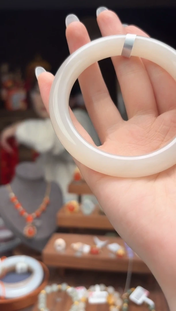 【闪购商品】和田玉AC76藕粉手镯60mm未镶嵌-