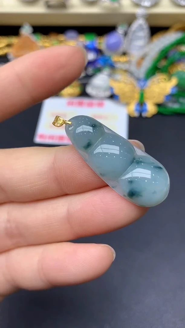 颈饰18K金镶嵌翡翠33-翡翠雪姐天天见