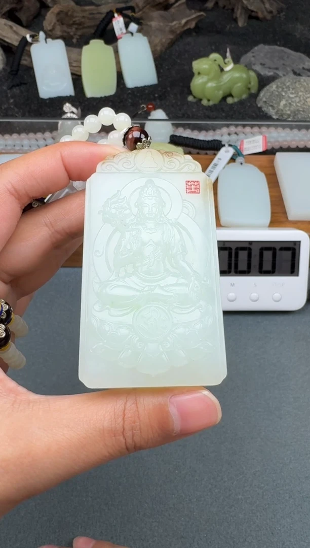颈饰未镶嵌和田玉1
