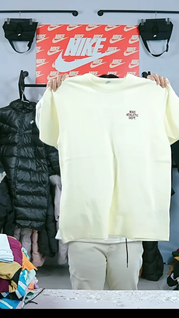 2495闪购编码运动衣以直播间过品为准尺码L