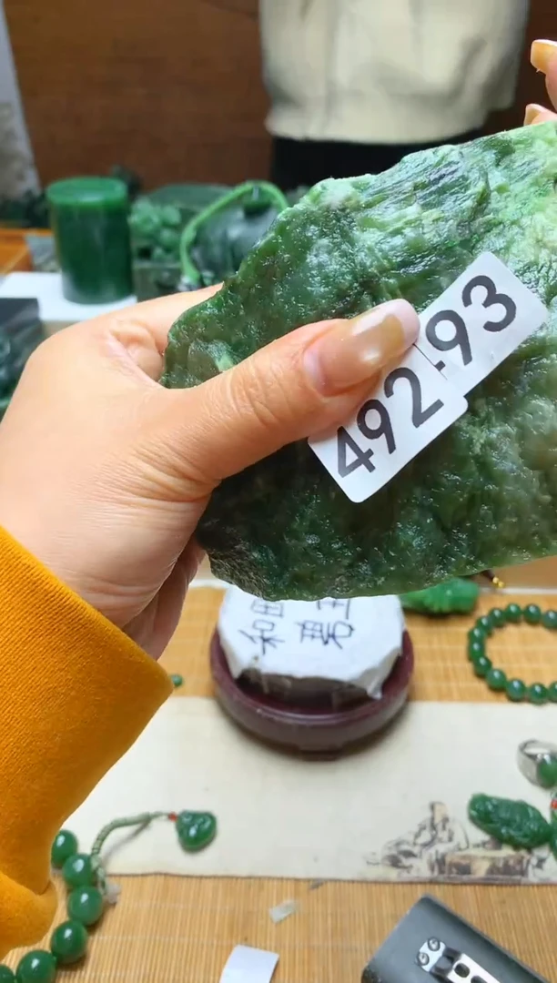 未镶嵌和田玉摆件1