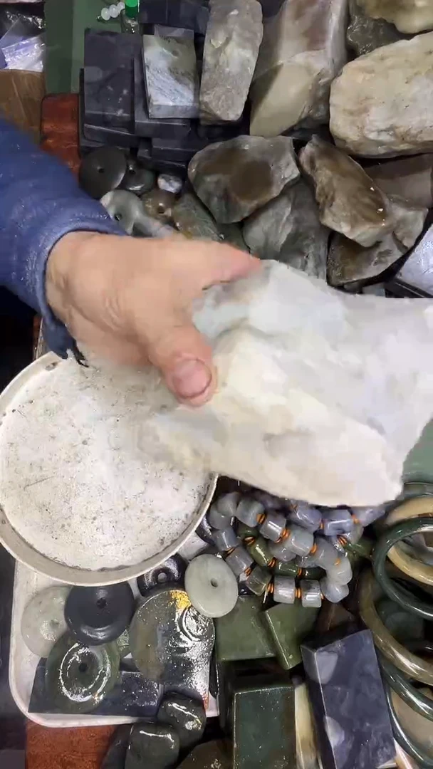 未镶嵌和田玉珠宝半成品毛料