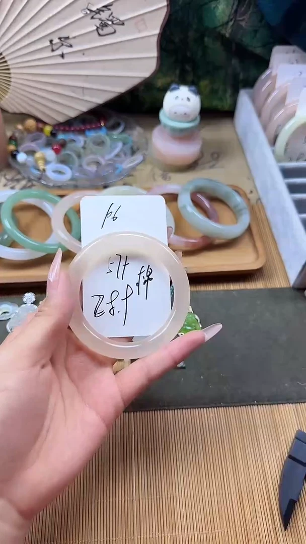 石英质玉手镯未镶嵌106