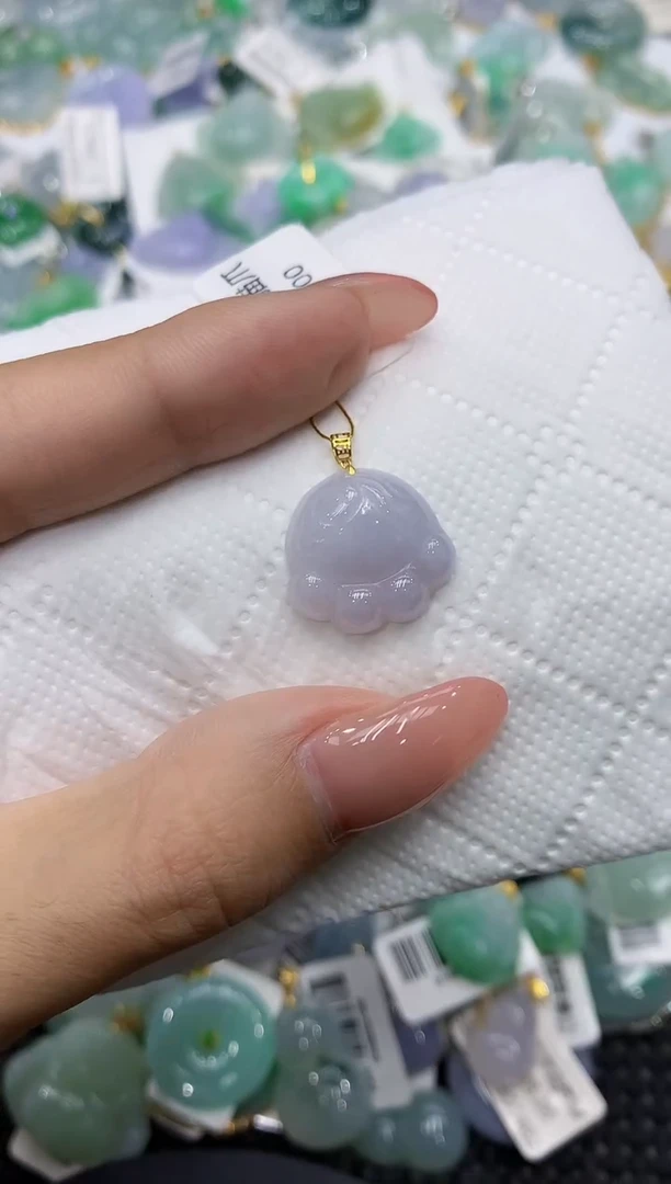 颈饰18K金镶嵌翡翠111111111111
