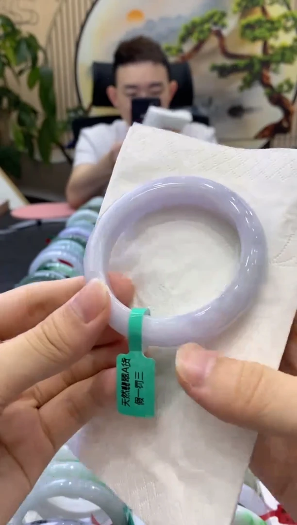 翡翠手镯未镶嵌3800