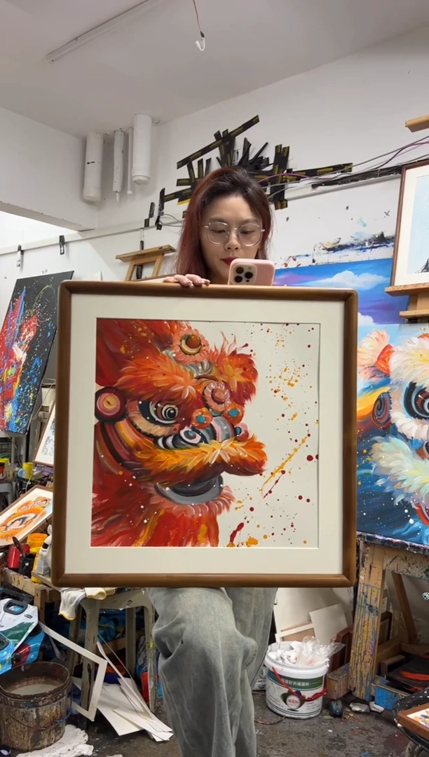 【闪购商品】丙烯画尘薇老师醒狮头精装裱