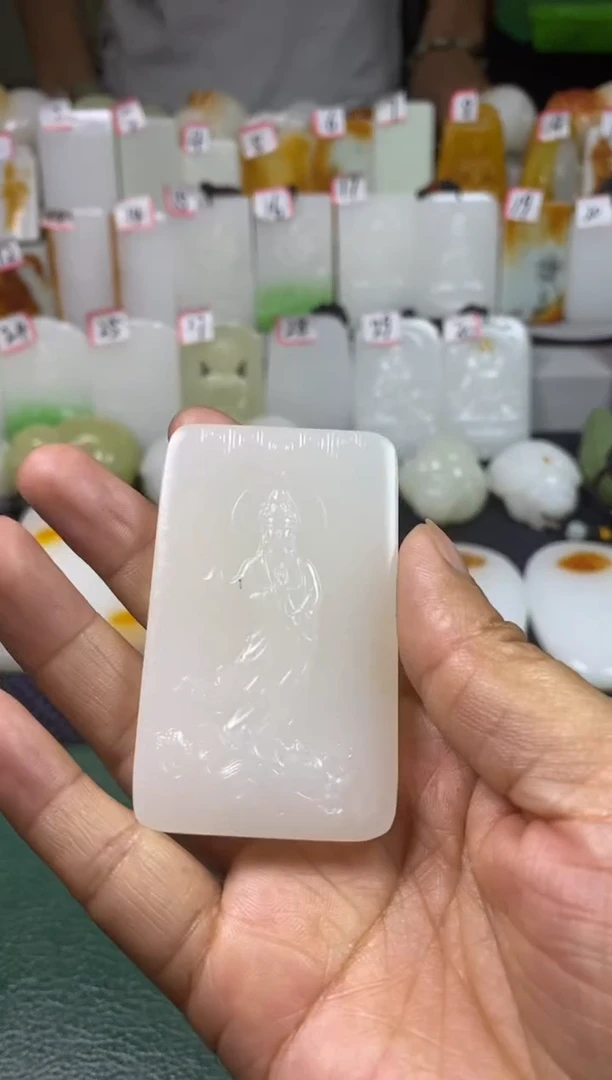 天然玉石未镶嵌颈饰