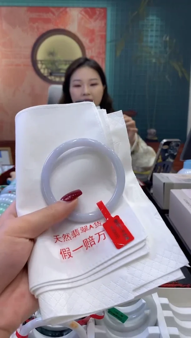 【闪购商品】翡翠手镯未镶嵌多人03741