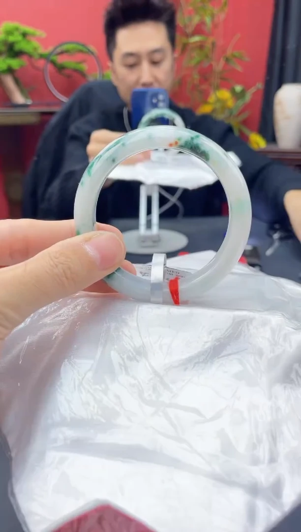 未镶嵌手镯翡翠3