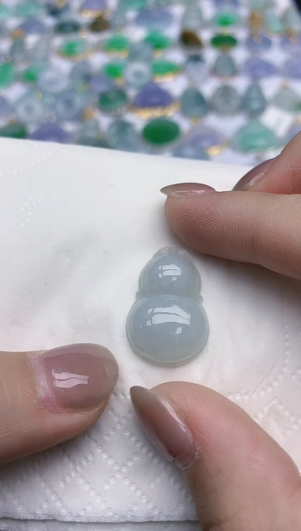 【闪购商品】翡翠颈饰未镶嵌天然翡翠A货