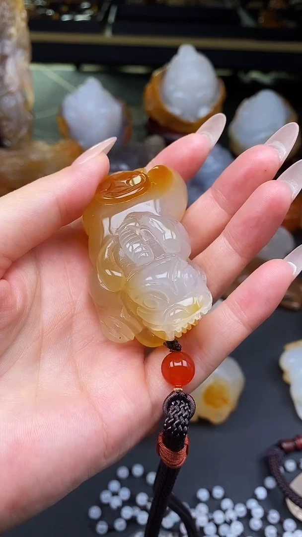 玛瑙/玉髓颈饰未镶嵌出***机dd