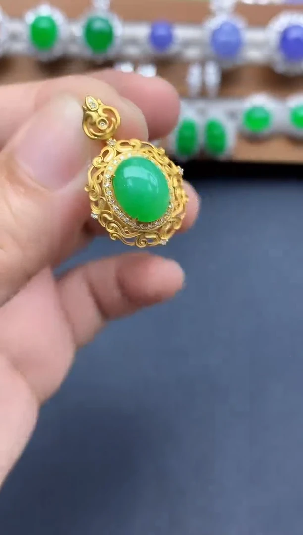 颈饰18K金镶嵌翡翠501-中国好珍宝