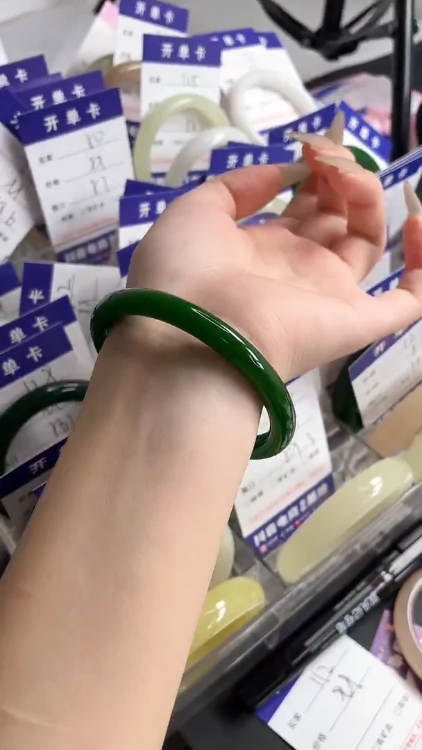 未镶嵌手镯和田玉130-2-58