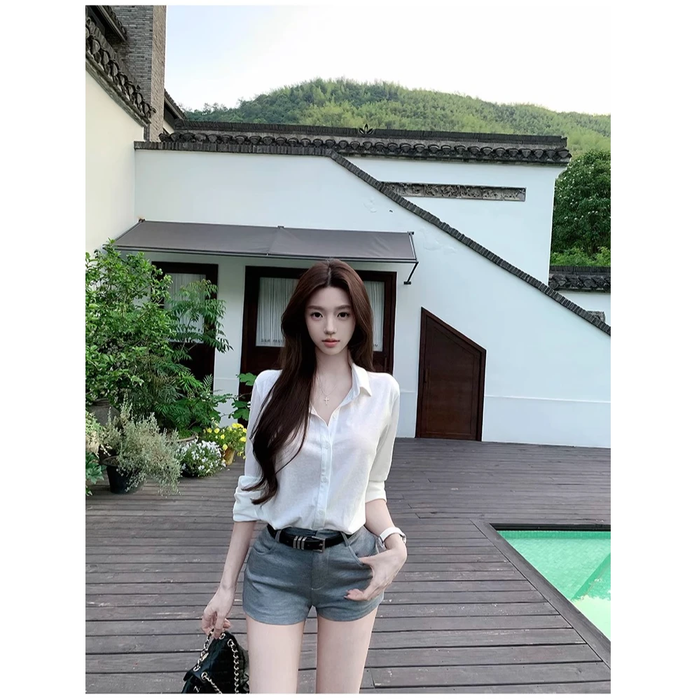 向晚.灰色高腰休闲短裤女夏季