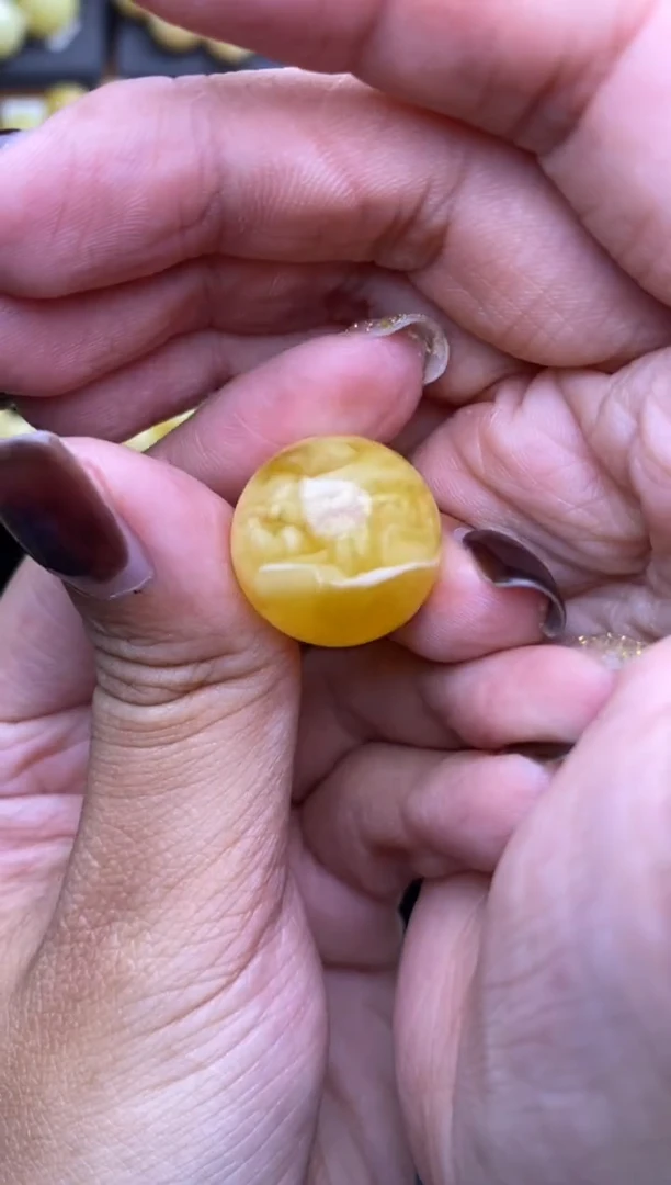 裸石琥珀未镶嵌大小姐珠宝134