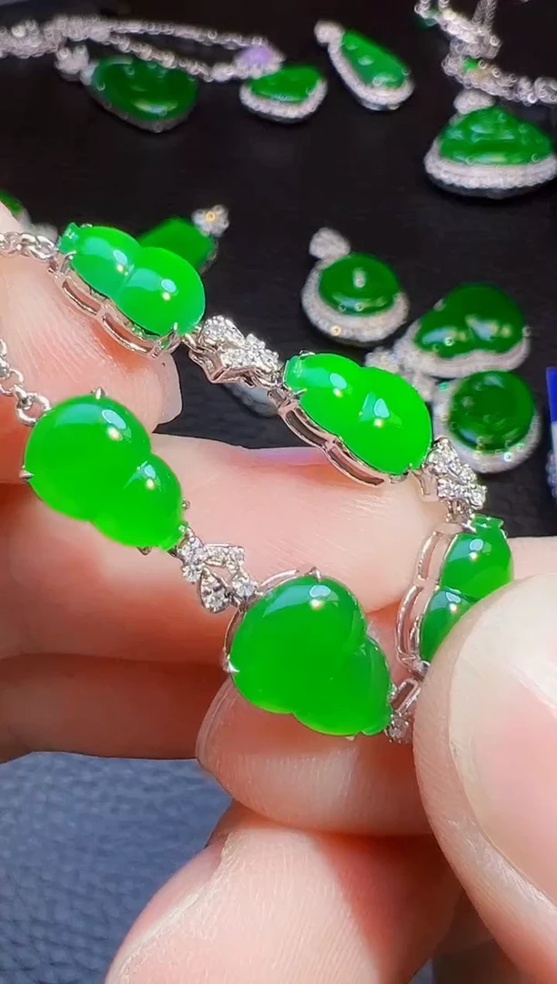 18K金镶嵌手链翡翠用****1翡翠