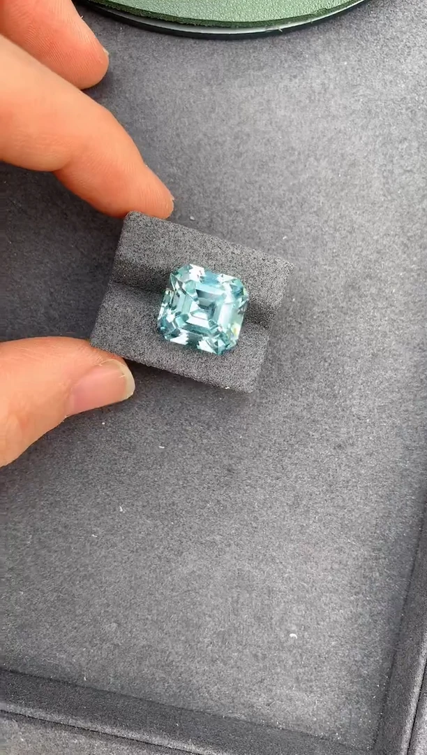 【闪购商品】海蓝宝石裸石未镶嵌10.9ct海蓝宝