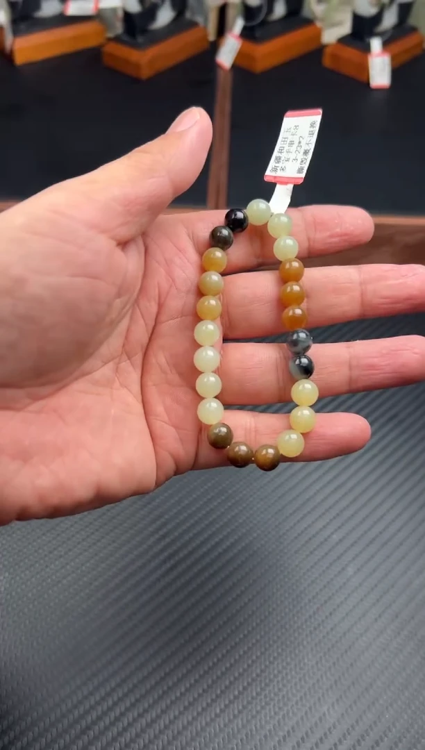 手串未镶嵌和田玉若羌微色差卡8
