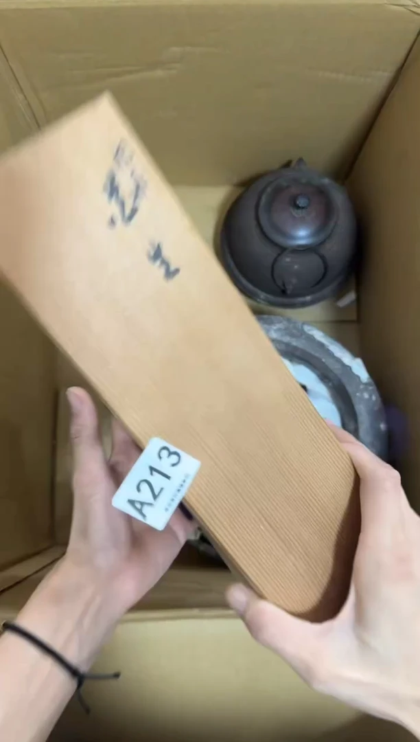 瓷片悠***…213 中古商品，谨慎购买