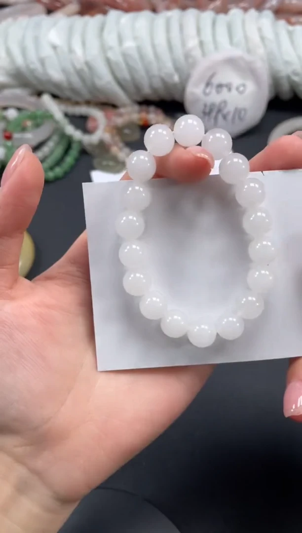 未镶嵌手镯石英质玉1
