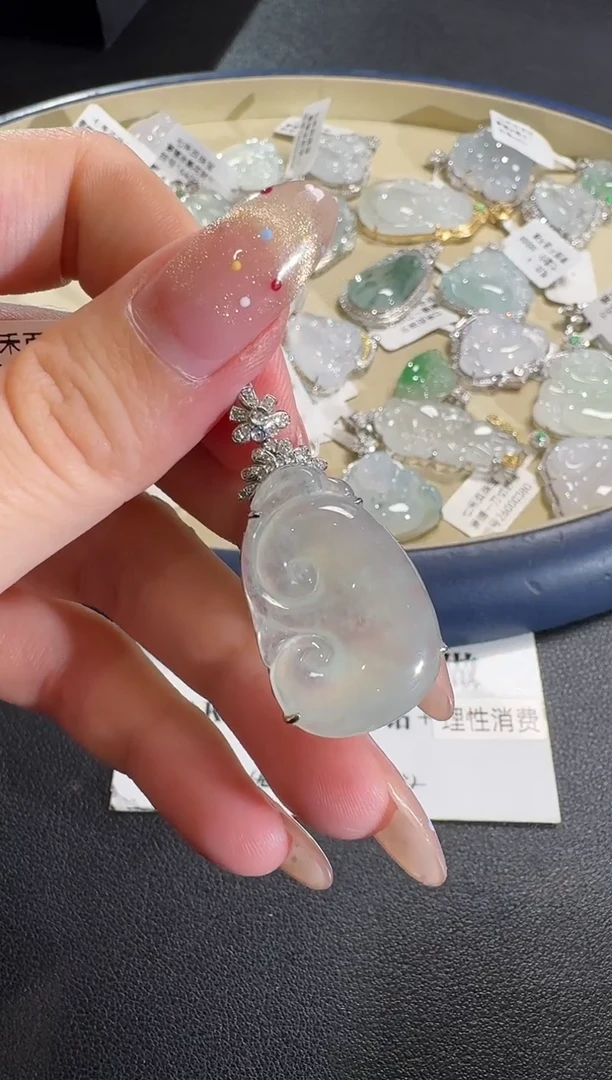 【闪购商品】翡翠吊坠(不含链)18K金镶嵌【源头工厂】钻石镶嵌