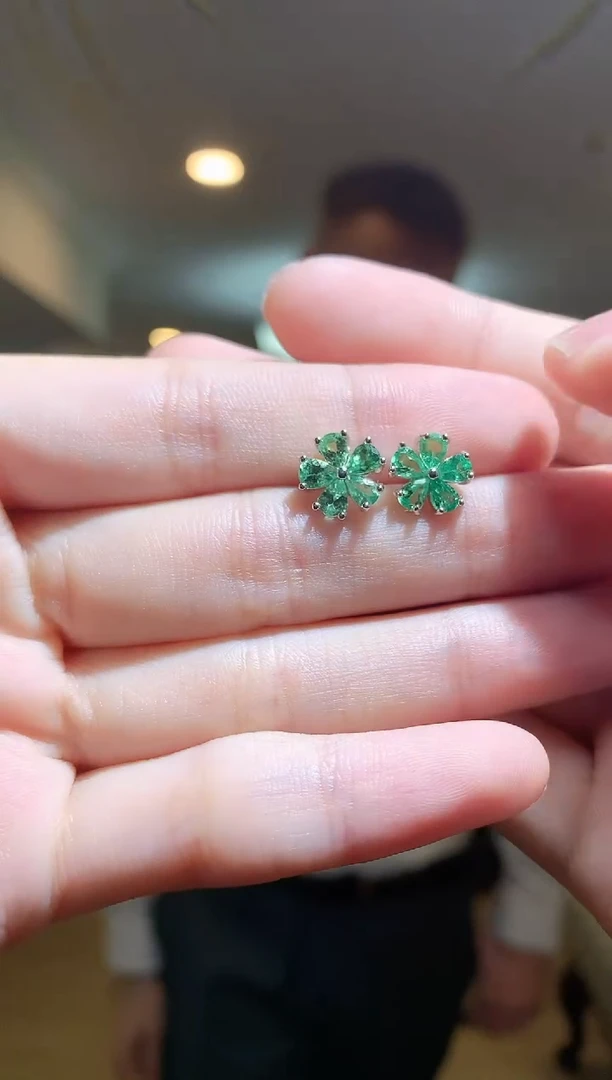 石榴石耳饰银S925镶嵌耳饰