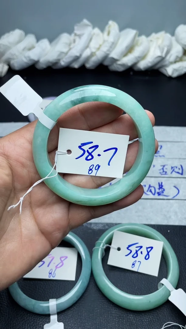 未镶嵌手镯翡翠89
