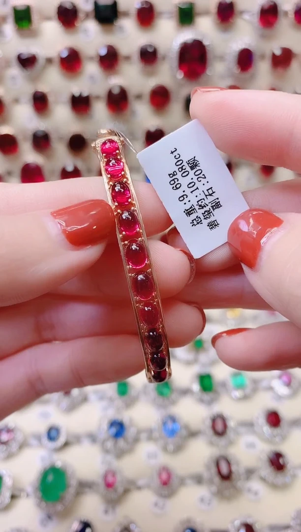 18K金镶嵌手镯碧玺1