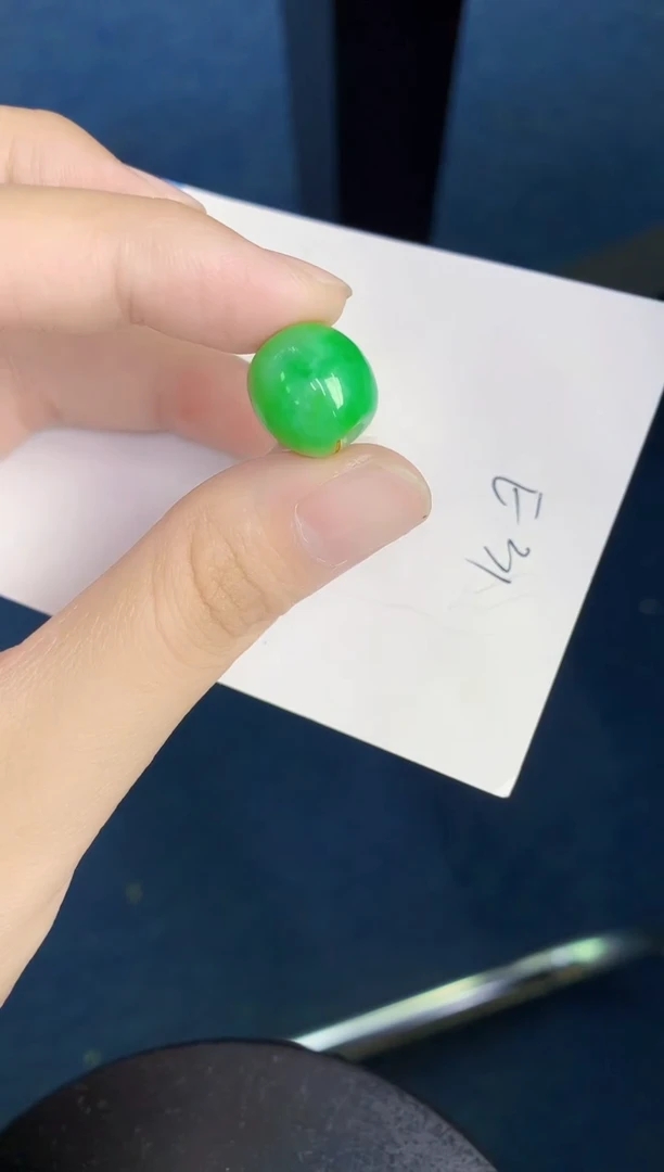 翡翠未镶嵌颈饰天然翡翠緬甸A貨