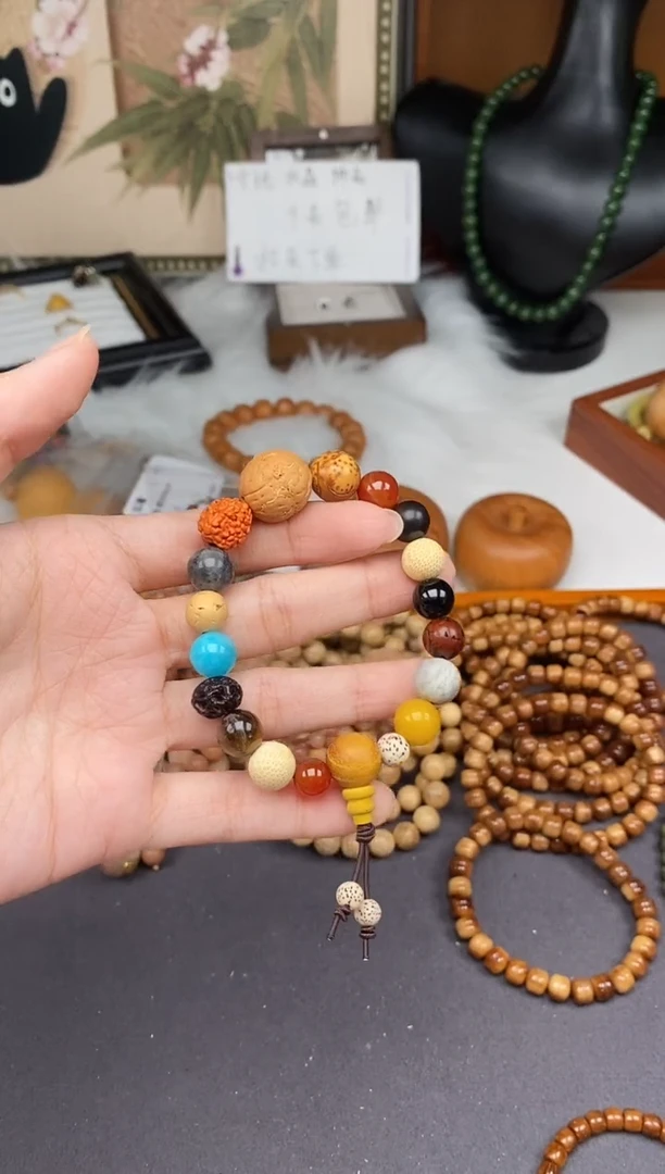 非金属木质十八子手链-Q12