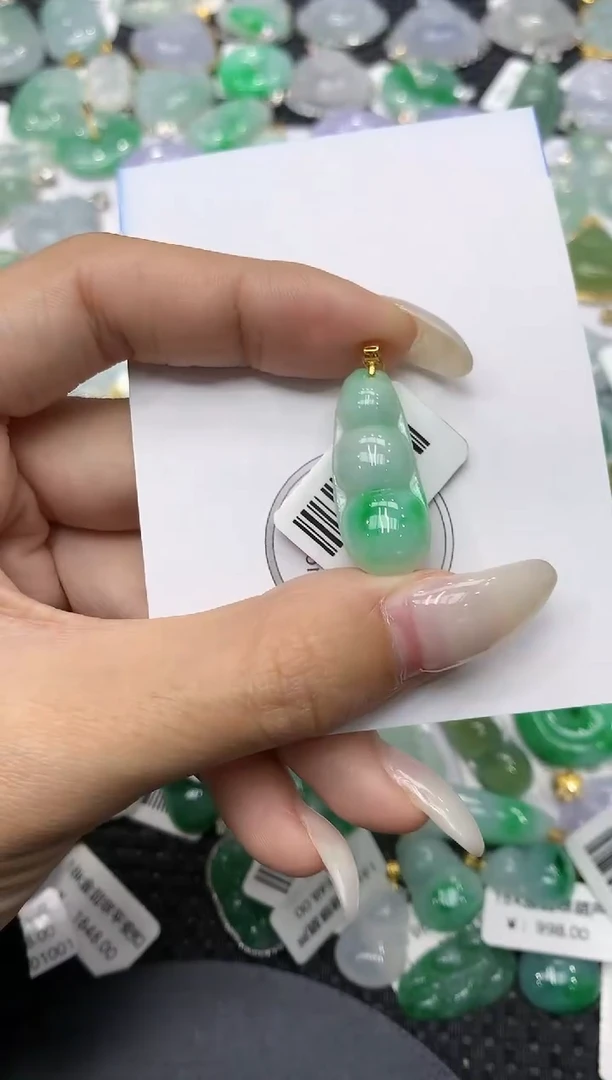 颈饰18K金镶嵌翡翠11111111111