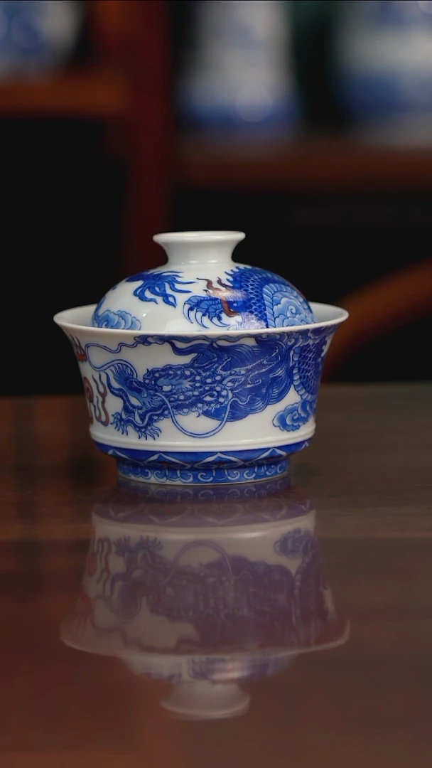 自成堂柴窑青花单龙盖碗