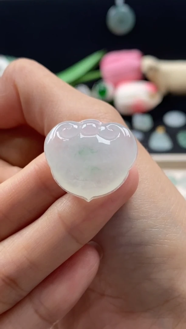 【闪购商品】翡翠颈饰未镶嵌翡翠白冰如意