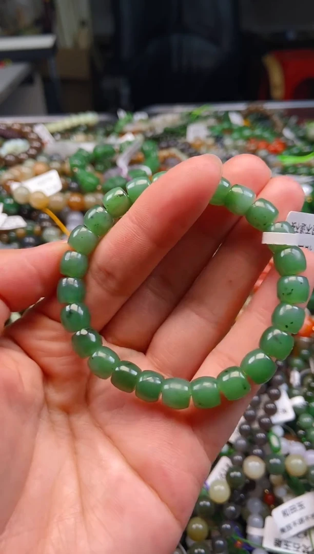 和田玉未镶嵌颈饰1