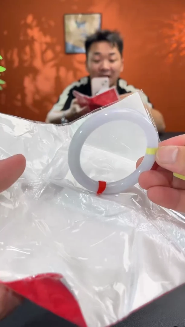 未镶嵌手镯翡翠翡翠手镯（微瑕）