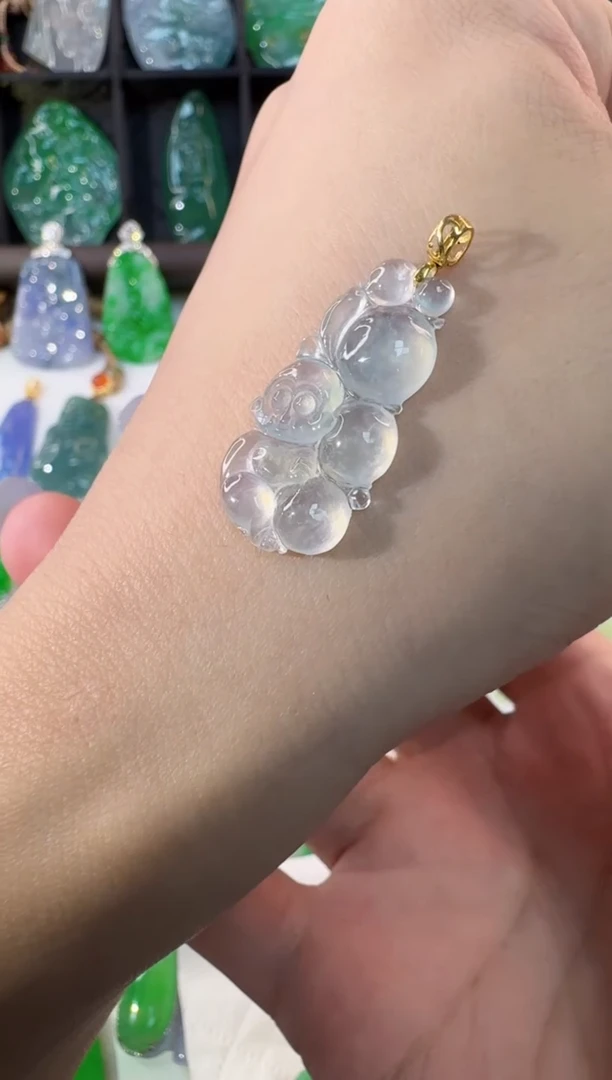 颈饰18K金镶嵌翡翠缅甸A货翡翠