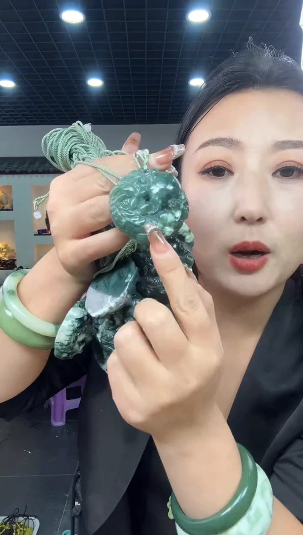 【闪购商品】岫玉颈饰未镶嵌聚宝盆貔貅抱球