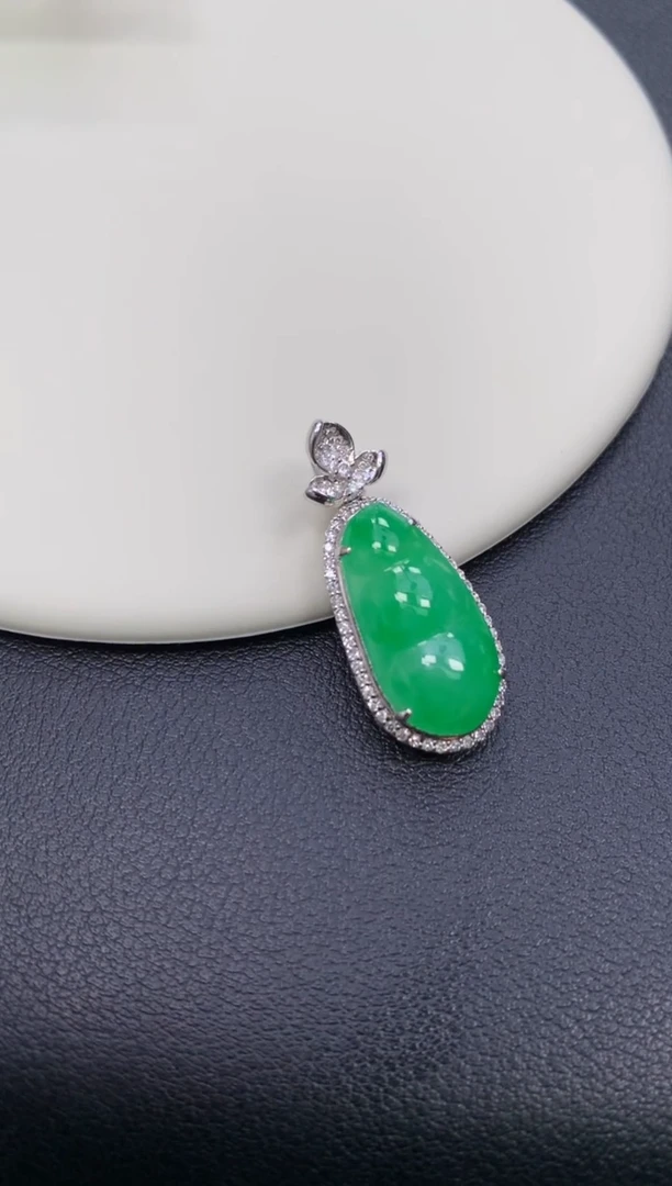 18K金镶嵌摆件翡翠自营供应 48小时鉴赏期