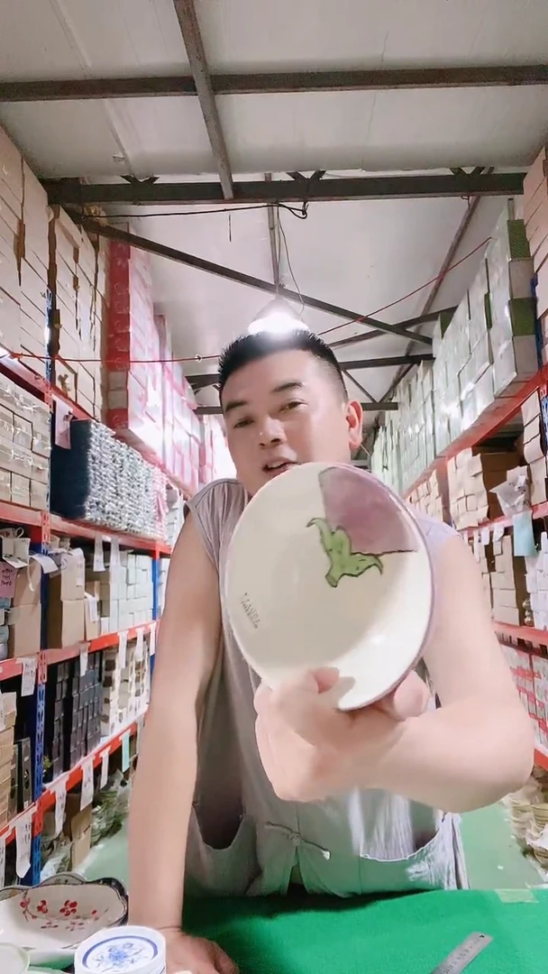 瓷片碗碟好物一件不留@@1