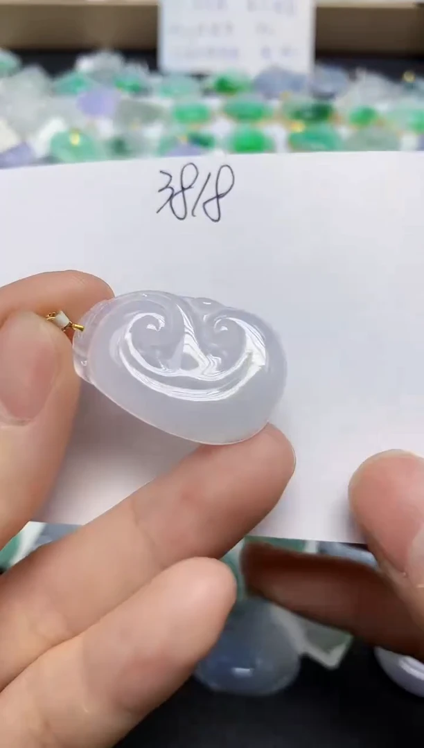 翡翠18K金镶嵌颈饰天然缅甸翡翠A货