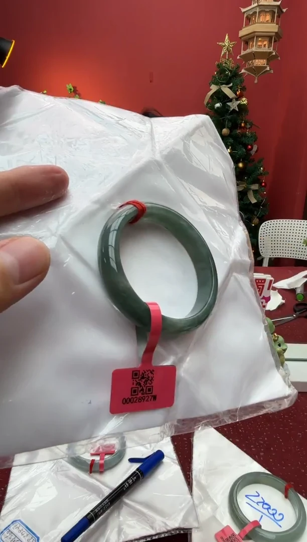 未镶嵌手镯翡翠?***呀翡翠手镯1